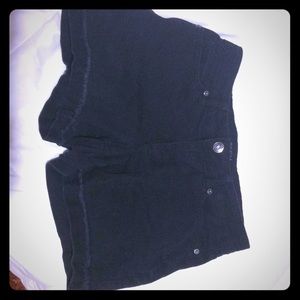 Time And Tru black shorts